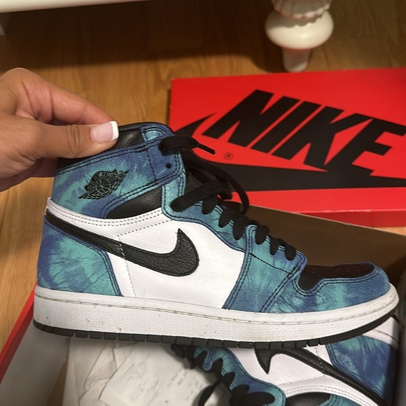 🩵Air Jordan Tie Dye - Picture 2 of 8